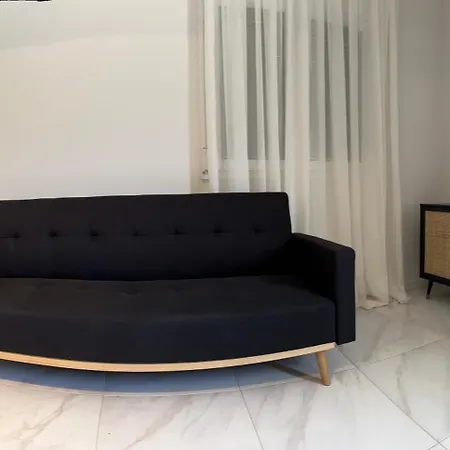 Melina House